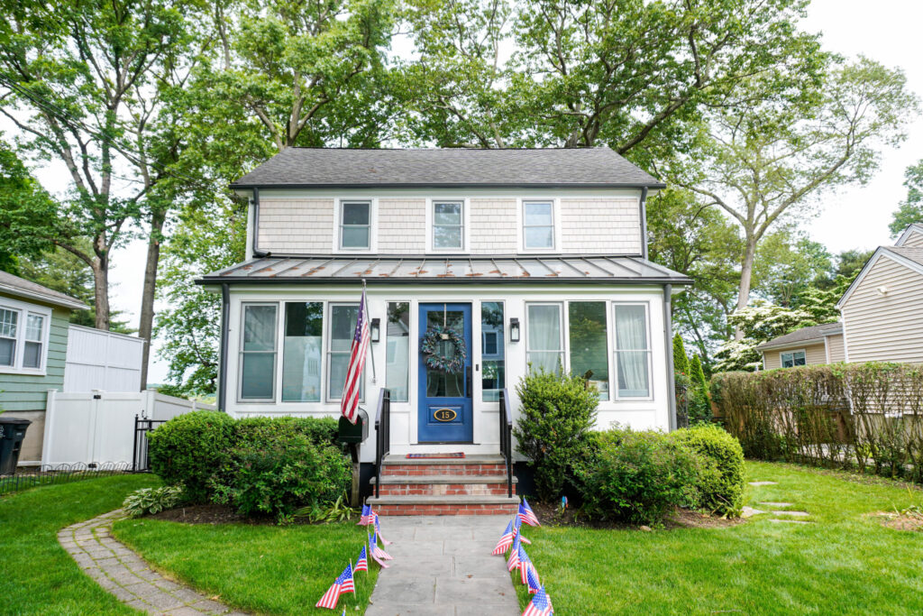 15 Woodledge Rd, Stamford, CT-1